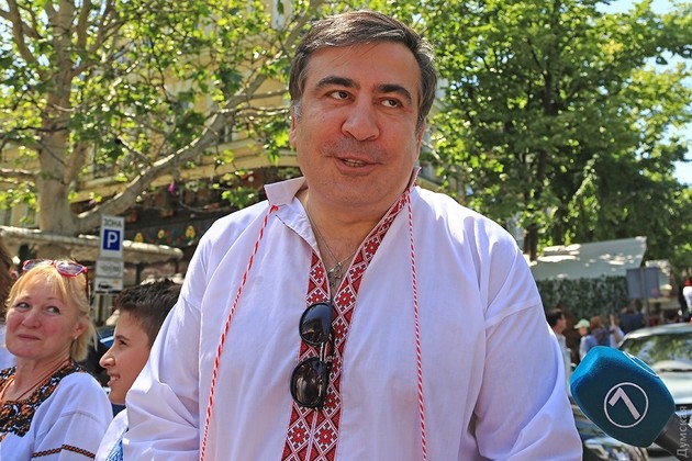 Саакашвили сдал кровь на национальность 