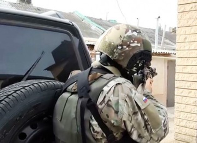 Силовики окружили дом с боевиками в Дербентском районе Дагестана