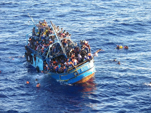 При крушении лодки у турецких берегов погибло 12 человек - СМИ