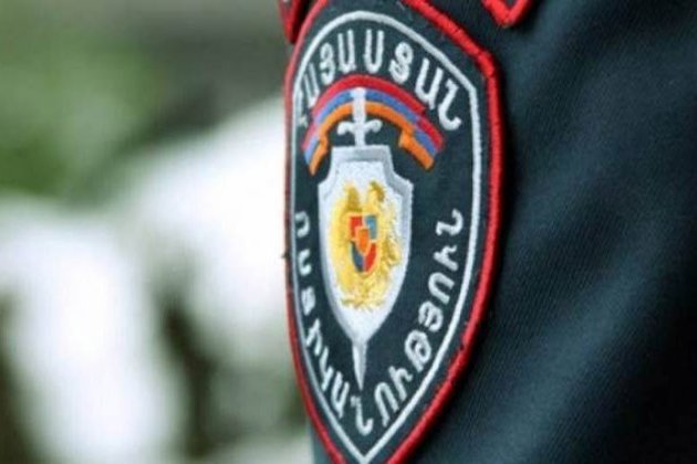 Неизвестные ограбили машину депутата в Ереване