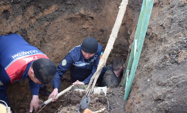 Спасатели вызволили из земляного плена жителя Кокшетау