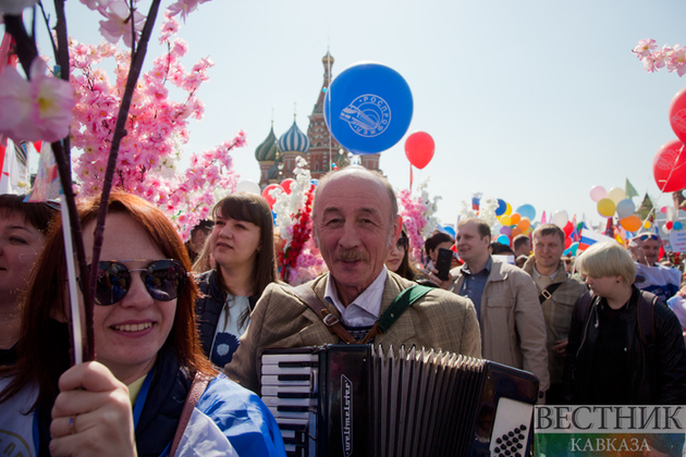 Первомайская демонстрация в Москве (фоторепортаж)