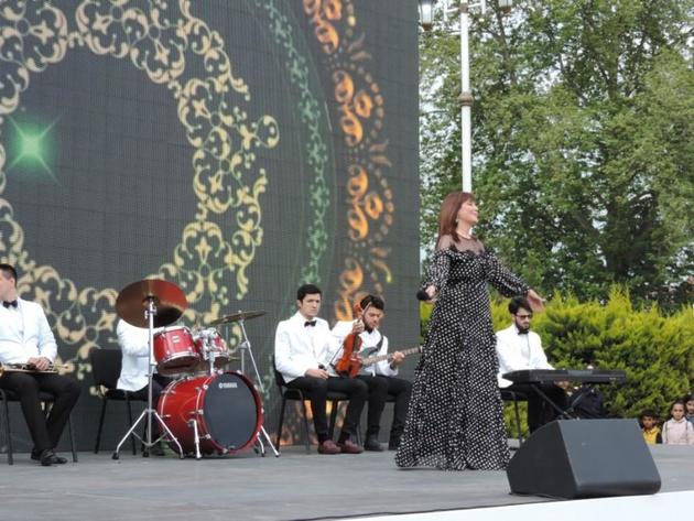 В Хачмазе прошел концерт в честь дня рождения Гейдара Алиева и 15-летия Фонда Гейдара Алиева