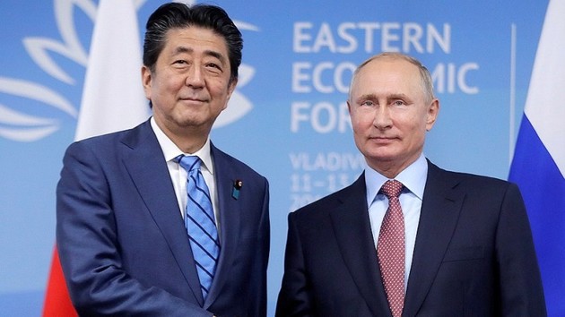 Путин и Абэ проведут встречу в июне