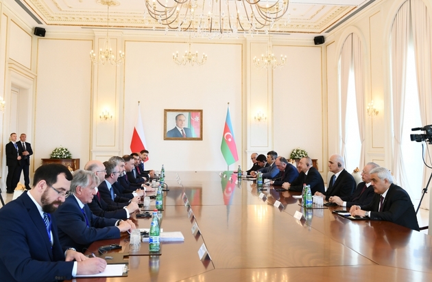 Ильхам Алиев принял в Баку Анджея Дуду  