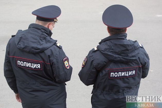 Неизвестный атаковал с ножом полицейских в Грозном
