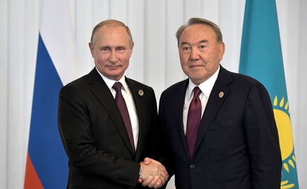 Путин по телефону поздравил Назарбаева с днем рождения