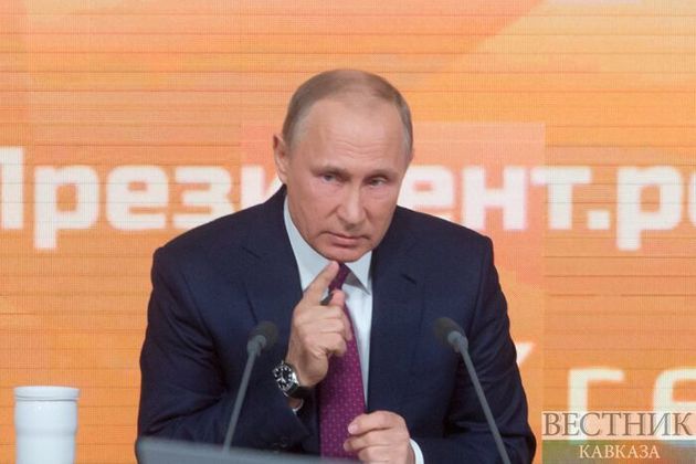 Путин: нужно продолжать обновление ВМФ России