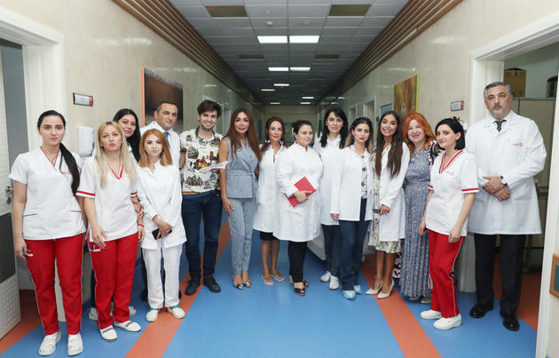 Лейла Алиева посетила несколько медицинских учреждений в Баку