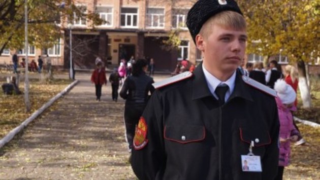 Школы Кубани взяли под охрану казаки