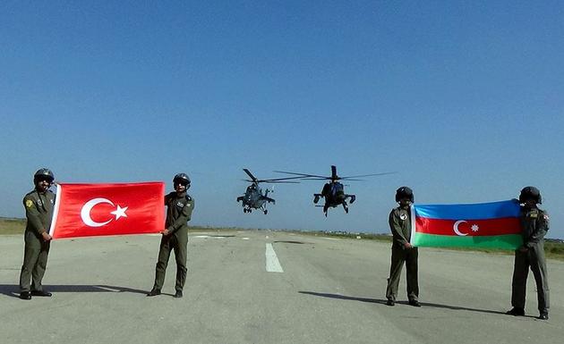 Азербайджан и Турция продолжают совместные учения