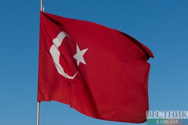 Беспилотники Турции и США патрулируют зону безопасности в Сирии