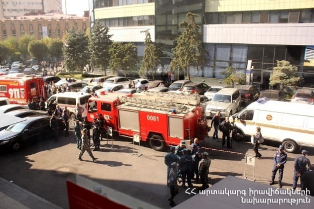 Поиски бомбы завершились в отеле в центре Еревана