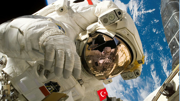 Астронавты из Турции пройдут подготовку в России
