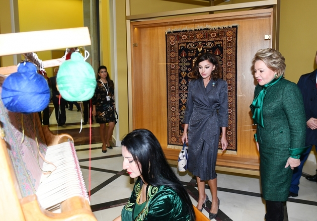 Мехрибан Алиева и Валентина Матвиенко открыли павильон "Азербайджан" на ВДНХ