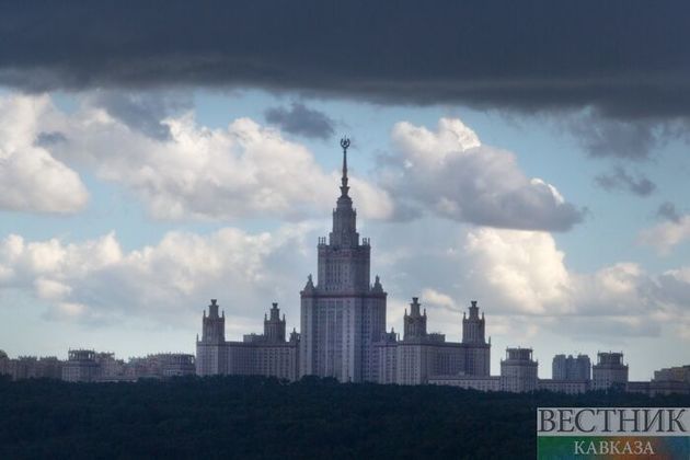 Небольшой мороз и облачность обещают сегодня в Москве 