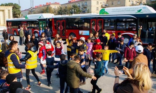 В Баку на маршрут вышли автобусы евростандарта