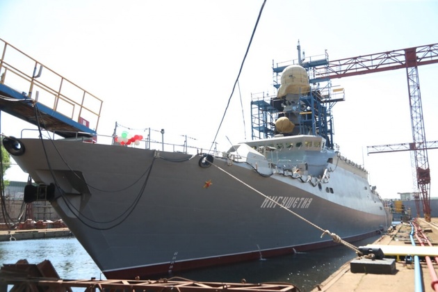 Корабль "Ингушетия" успешно провел стрельбы в Черном море