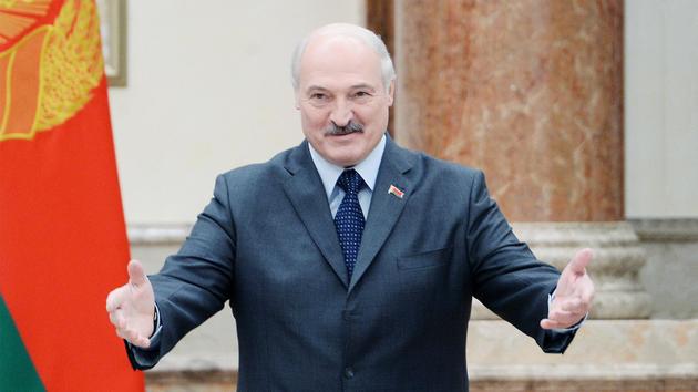 Лукашенко приедет в Москву на парад Победы