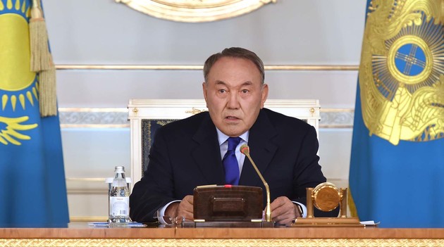 Казахстан опроверг слухи о разработке вакцины на основе крови Назарбаева 