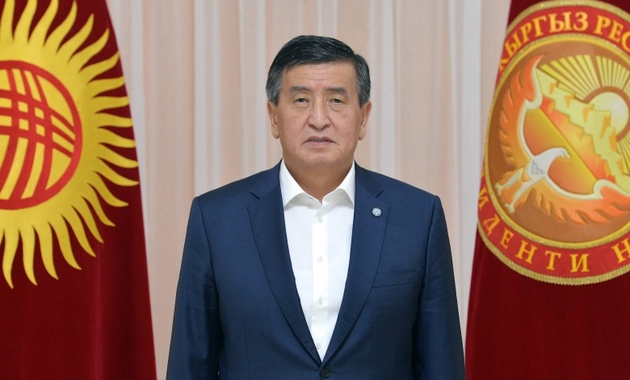 Жээнбеков сложил полномочия президента Киргизии