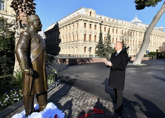 Ильхам Алиев открыл памятник Гаджи Зейналабдину Тагиеву в Баку (ФОТО)