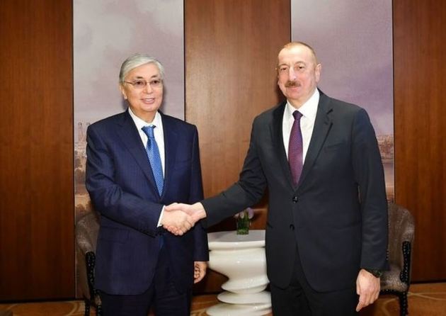 Ильхам Алиев поздравил Касым-Жомарта Токаева с избранием председателем партии "Нур Отан"