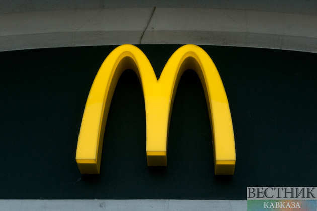 В первый в Атырау McDonald's выстроилась очередь, но не за фаст-фудом