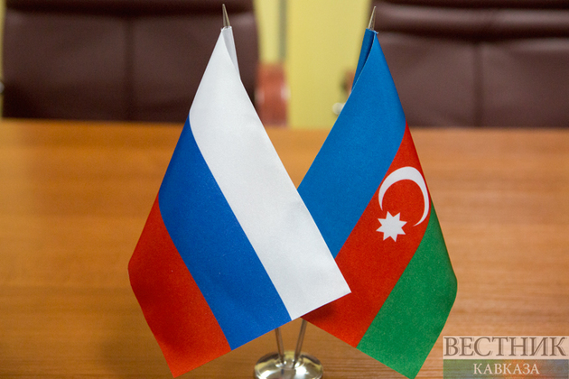 Россия и Азербайджан откроют таможенный "Зеленый коридор"
