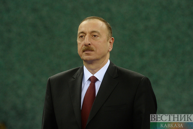 Президенты России и Азербайджана совершили прогулку по Баку