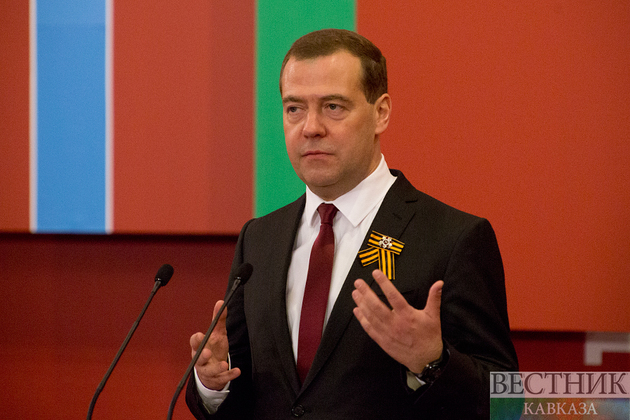 Медведев: мы хотим мира в Карабахе