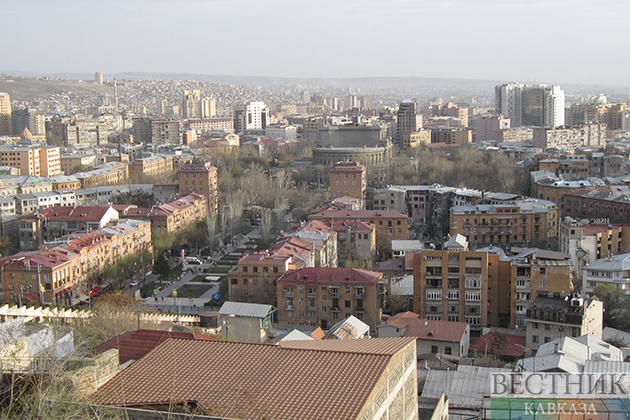 Руководство Армении возложило венки в ереванском Парке Победы