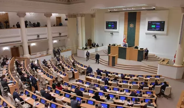 В парламенте Грузии продолжает действовать особый режим безопасности