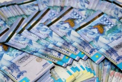 Власти Казахстана проводят валютную интервенцию для стабилизации курса тенге