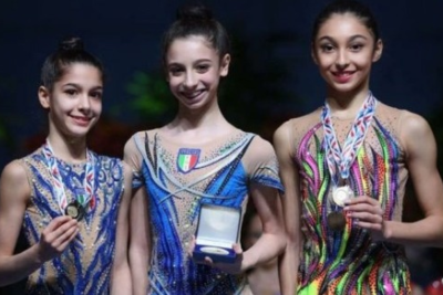 Арзу Джалилова завоевала две медали на турнире по художественной гимнастике во Франции