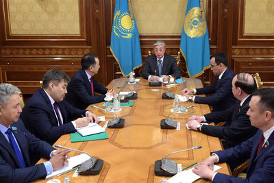 Токаев провел встречу с лидерами четырех казахстанских партий