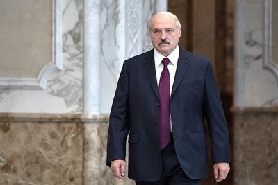 Лукашенко пообещал внести изменения в Конституцию 