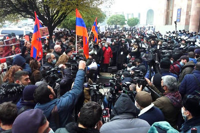 Армянская оппозиция заявила о продолжении протестных акций