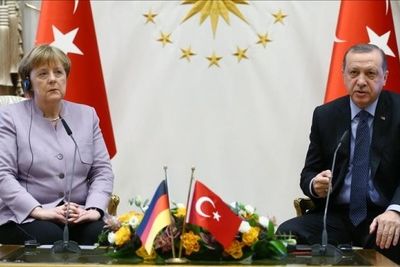 Эрдоган провел разговор с Меркель 