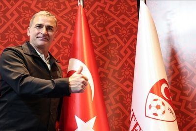Футбольную сборную Турции три года будет тренировать Штефан Кунц