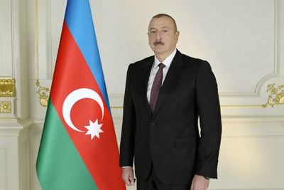 Ильхам Алиев поздравил женщин с Международным женским днем