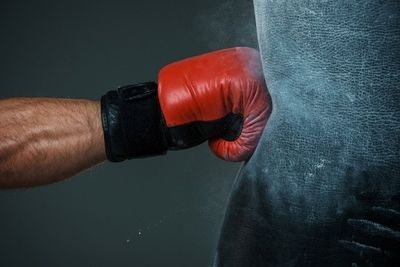 Мэр Киева призвал запретить боксеру из России выступать в США
