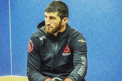 Российский боец UFC получит титульный бой за победу